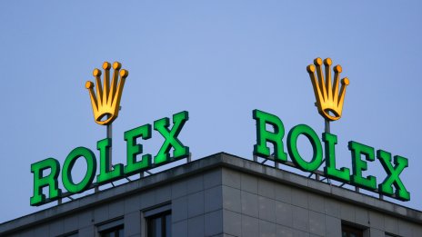 Емблематичните табели на Rolex в Женева помръкват тази зима