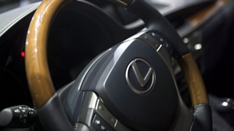 Lexus прави автомобили с ДНК на клиента си 