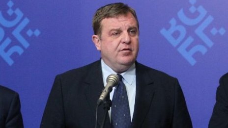 Каракачанов: Кризи винаги ще има, но диалогът трябва да продължи