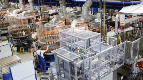 Промишлената активност в еврозоната показва колебливост след летния отскок