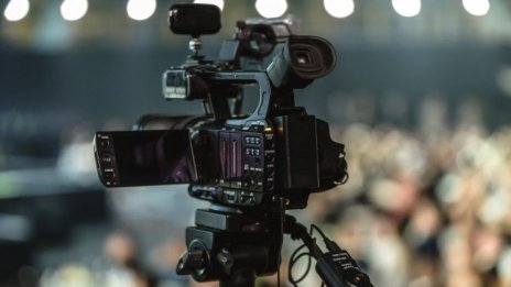 Собственикът на „Нова телевизия“ купува Канал 3 и още 4 радиа