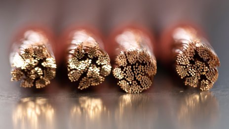 Европа и Югоизточна Азия настояват за по-добра защита на подводните кабели