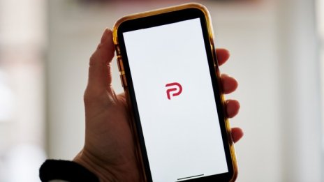 Parler дава Amazon на съд след спирането на хостинга 