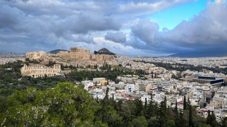 Туризмът в Гърция засенчи рекордите от предпандемичната 2019 г.