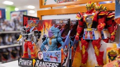 Hasbro започва годината предпазливо