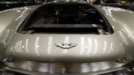 Инатът на Geely пожъна успех – китайците придобиха близо 8% дял в Aston Martin