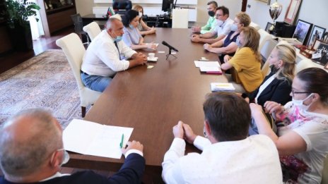 Д. Танева: Справихме се успешно с осигуряването на процеса на производство