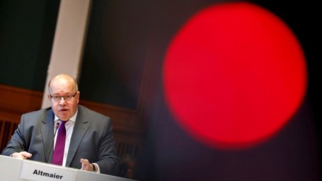 Германия планира държавен фонд в защита на компаниите си от китайски придобивания 