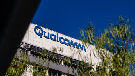 Qualcomm очаква умерено възстановяване през 2024 г.
