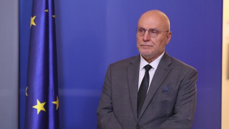 Д. Радев: Войната в Иран може да засили вече нарастващата подкрепа за еврото в България