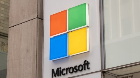 Microsoft отново детронира Apple като най-високо оценена компания в света