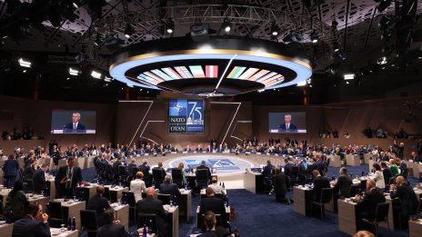 НАТО: Пътят на Украйна към членство в алианса е необратим 