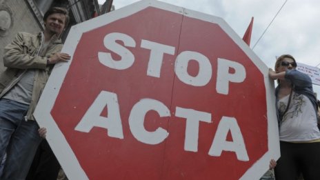 Европейският парламент погреба АСТА 