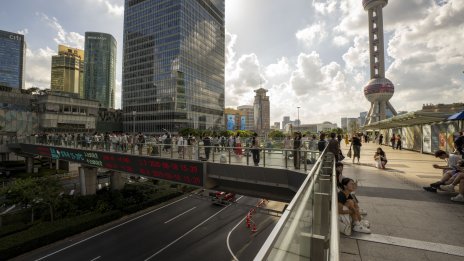 Азиатските пазари не намериха единна посока след спадовете на Wall Street