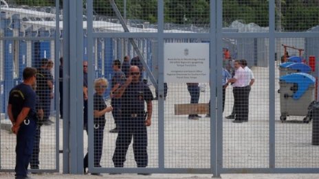 Германия спира да връща мигранти в Унгария