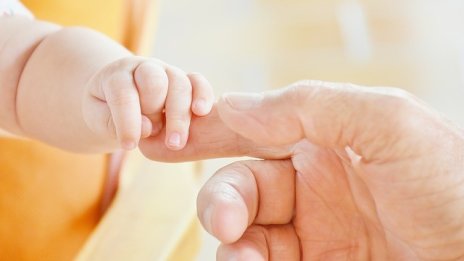 Държавата ще плаща до четири инвитро процедури от 2018 г.