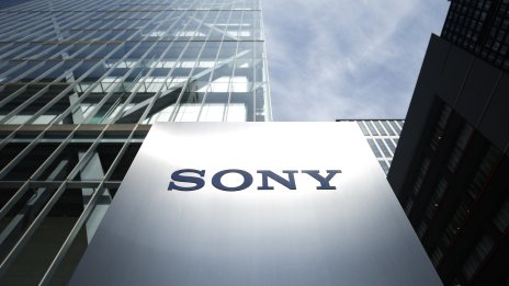 Sony листна успешно финансовото си звено