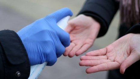 Здравният министър издаде три нови заповеди за влизане в страната