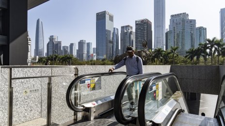 Японският Nikkei поведе загубите на азиатско-тихоокеанските пазари