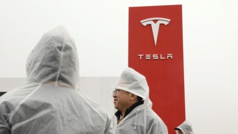 Мъск иска да съкрати 10% от служителите на Tesla