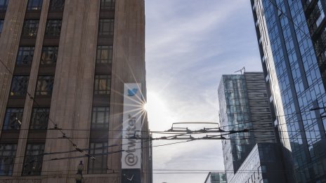 Мъск се провъзгласи за едноличен директор на Twitter