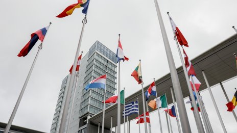 Европарламентът одобри разширяване на въглеродните такси при внос в ЕС