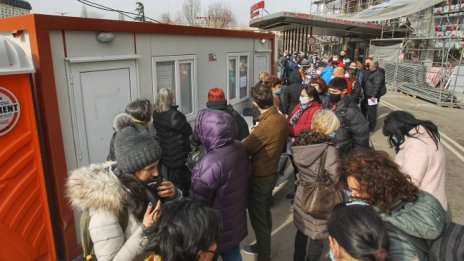 В над 350 пункта в страната вече се поставят ваксини срещу коронавируса
