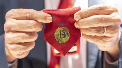 Биткойнът стигна двуседмично дъно 72 часа след като отбеляза 4-месечен връх