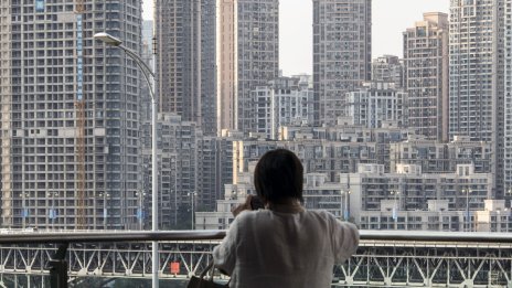 Китайската икономика се възстановява през септември, но не и жилищният пазар