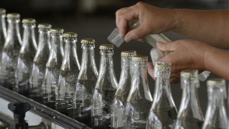 Американската производствена активност се забавя през март