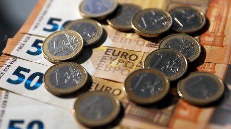 Кои сектори у нас ще имат най-големи ползи от влизането в еврозоната?