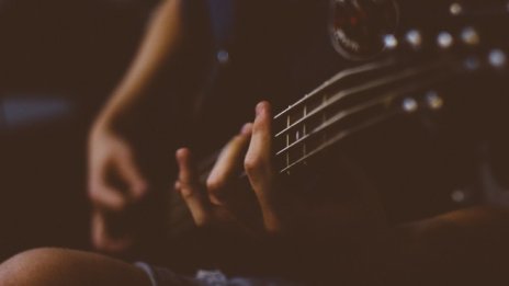 Бъдещето на музиката: Онлайн концерти срещу дарения