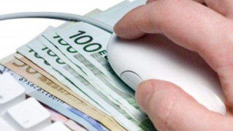 Онлайн рекламата в САЩ ще изпревари за първи път печатната реклама тази година