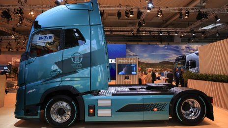 Volvo AB очаква подобрение в търсенето на камиони на някои пазари през 2026 г.