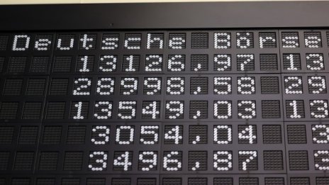Страховете за лихвите изпратиха европейските индекси дълбоко на червено