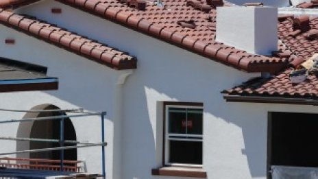 10 г. след кризата милиони американци все още са в капана на жилища с голям дълг