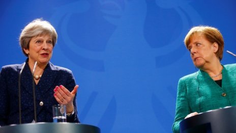 Меркел и Мей призоваха за равновесие в различията за Brexit