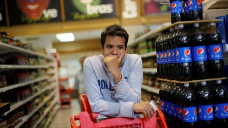 Заплата във Венецуела - 10 долара и 144 яйца