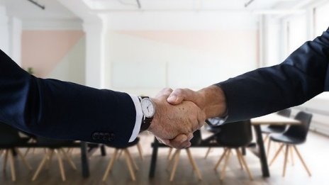 Сто фирми са отложили сделки за 45 млрд. долара от началото на войната в Украйна