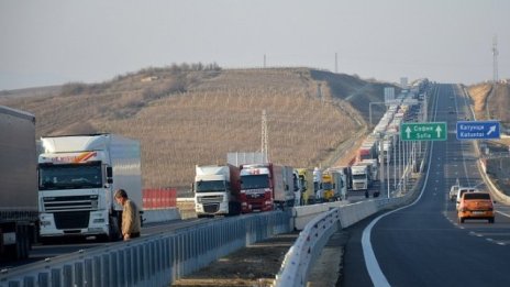 Спедитори предлагат превозвачите да бъдат изключени от Директивата за командировани работници