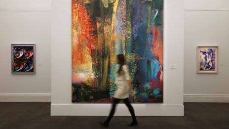 Основателни ли са притесненията за случващото се в Sotheby's?