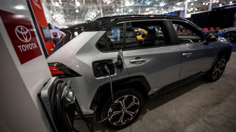 Анализ: Плъгин хибридите отделят почти толкова емисии, колкото бензиновите коли