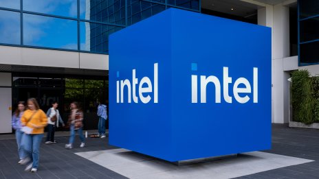 Спасението на Intel ще зависи от Тръмп в ролята му на инвеститор и... търговец