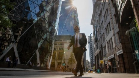 Zurich Insurance купува бизнеса с имуществени застраховки на MetLife