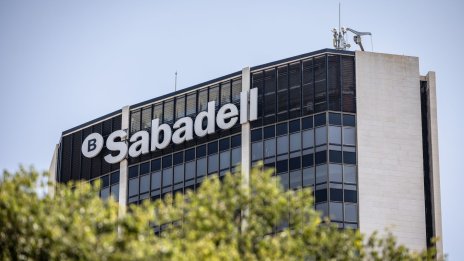Испанската банка Sabadell продължава да се съпротивлява на поглъщането от BBVA