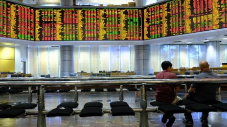 Повечето азиатски борси приключиха със спадове въпреки сигналите на ЯЦБ и Фед