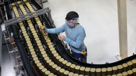 Как Big Food се стреми да запълни рафтовете на магазините в Европа при газова криза