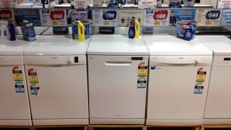 Нова наредба посочва реда за етикетиране на шума на перални със сушилни