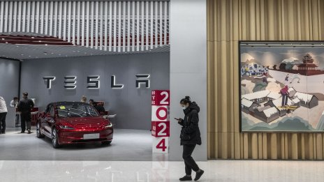 Въпреки напредъка в Китай софтуерът на Tesla за асистирано шофиране остава по-добър