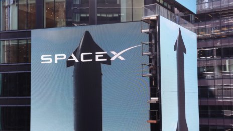 Книжата на SpaceX достигнаха най-високото си ниво от юни и отново направиха Мъск трилионер